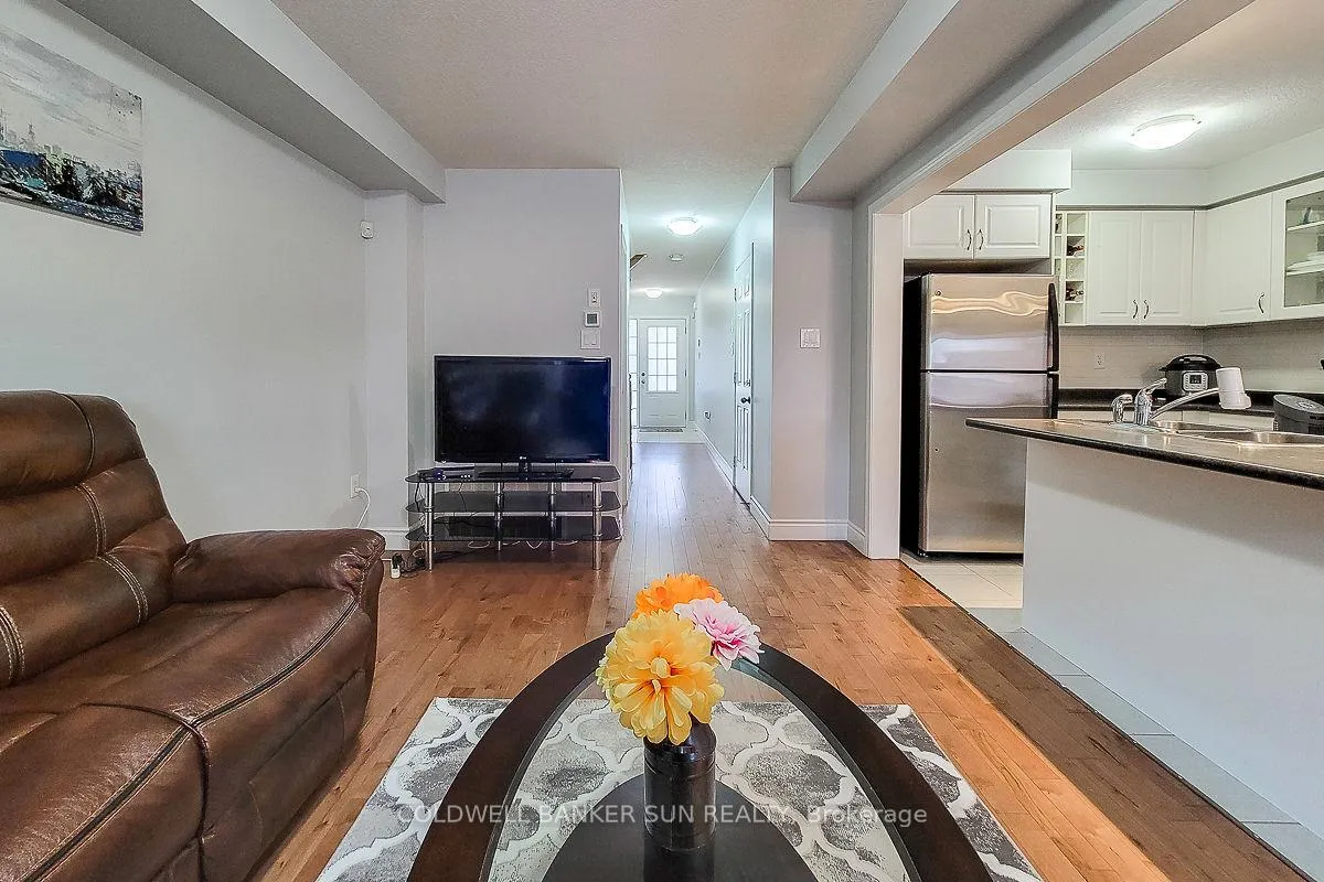 Photo 19 of 62 Lynch Crescent, Hamilton, Binbrook — HOMEH