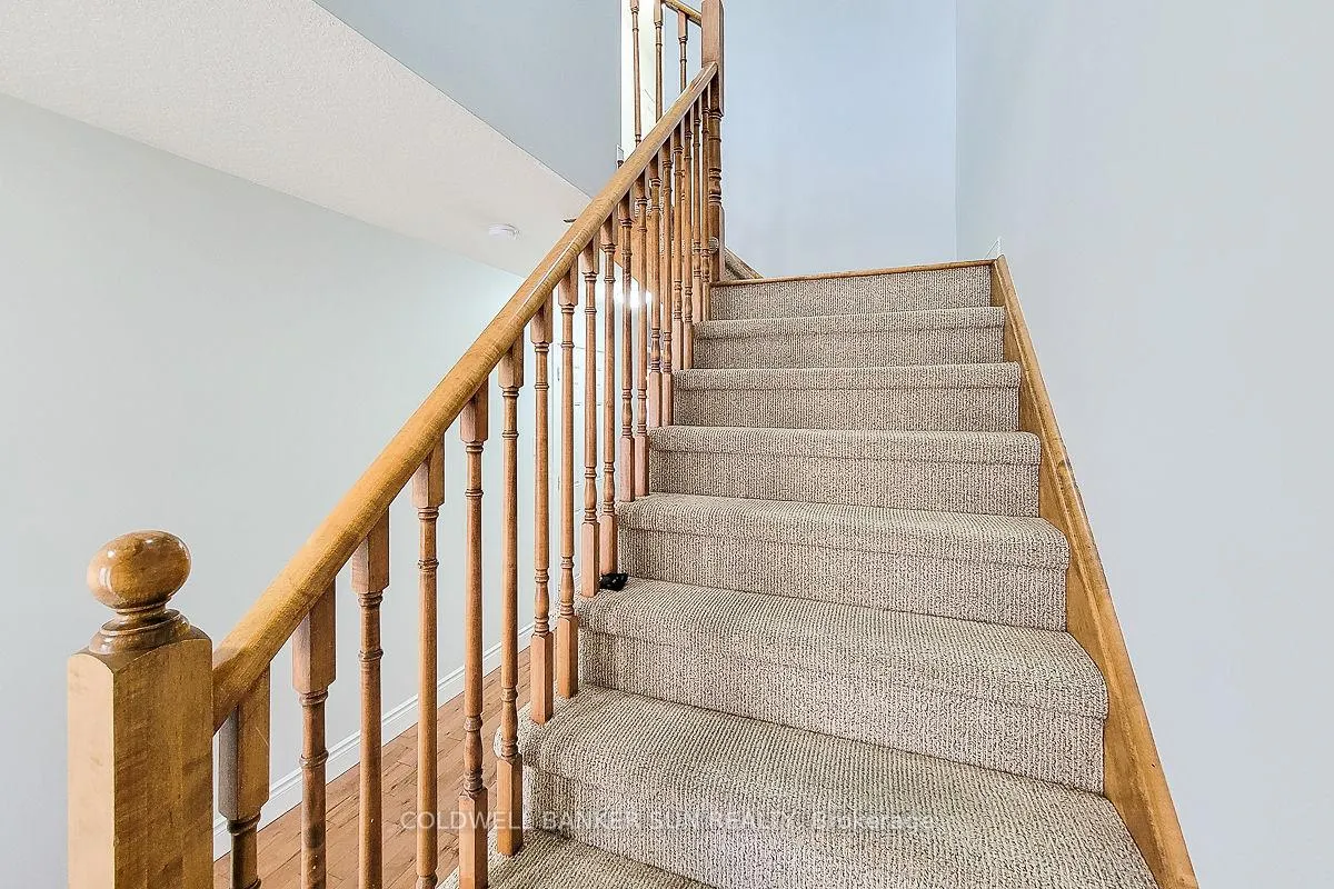 Photo 21 of 62 Lynch Crescent, Hamilton, Binbrook — HOMEH