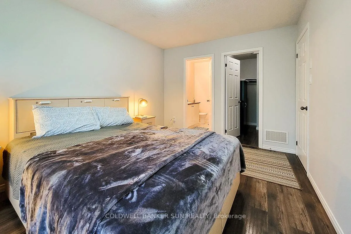 Photo 23 of 62 Lynch Crescent, Hamilton, Binbrook — HOMEH