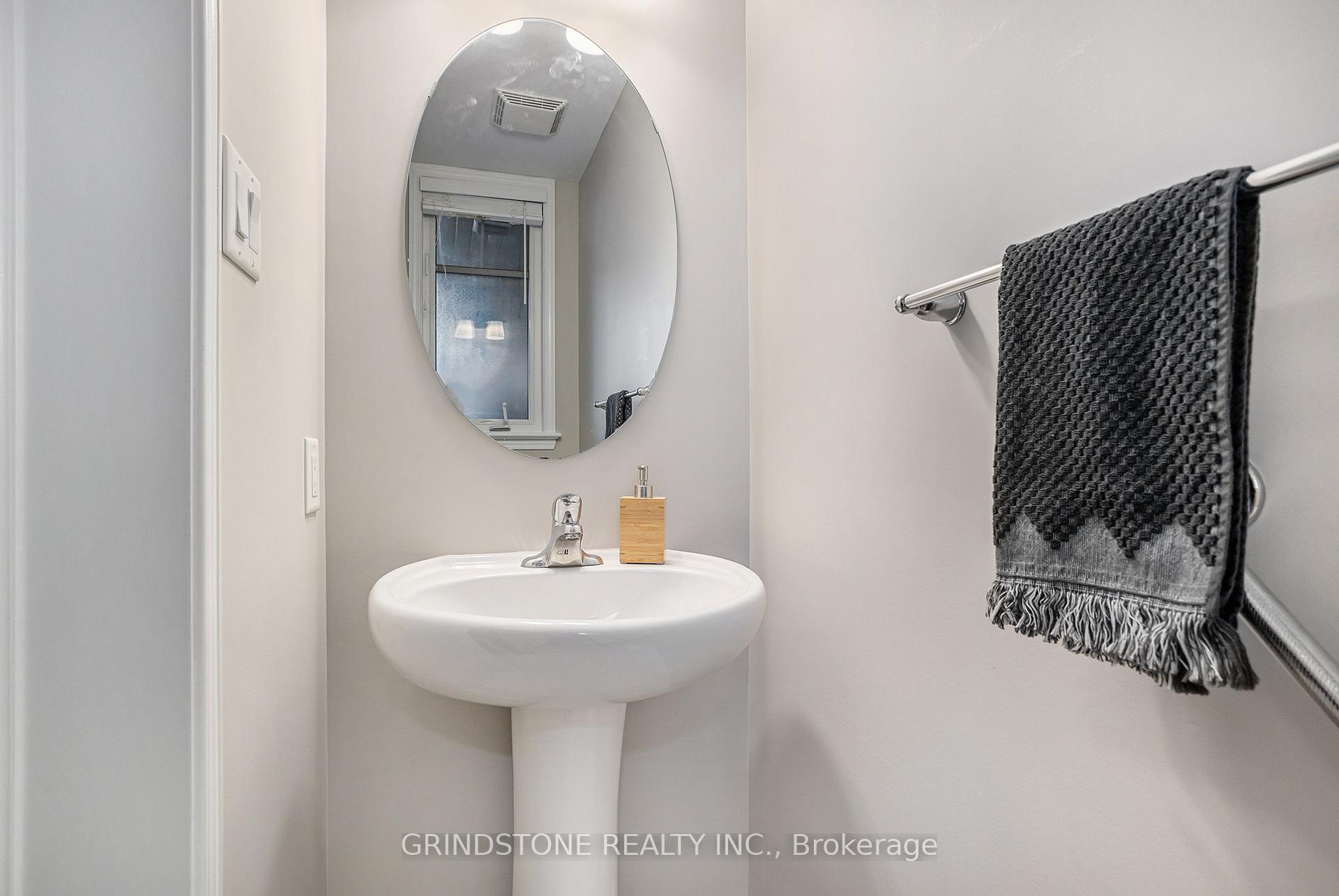 Photo 16 of 117 Westphalian Avenue, Ottawa, Kanata - Emerald Meadows/Trailwest — HOMEH