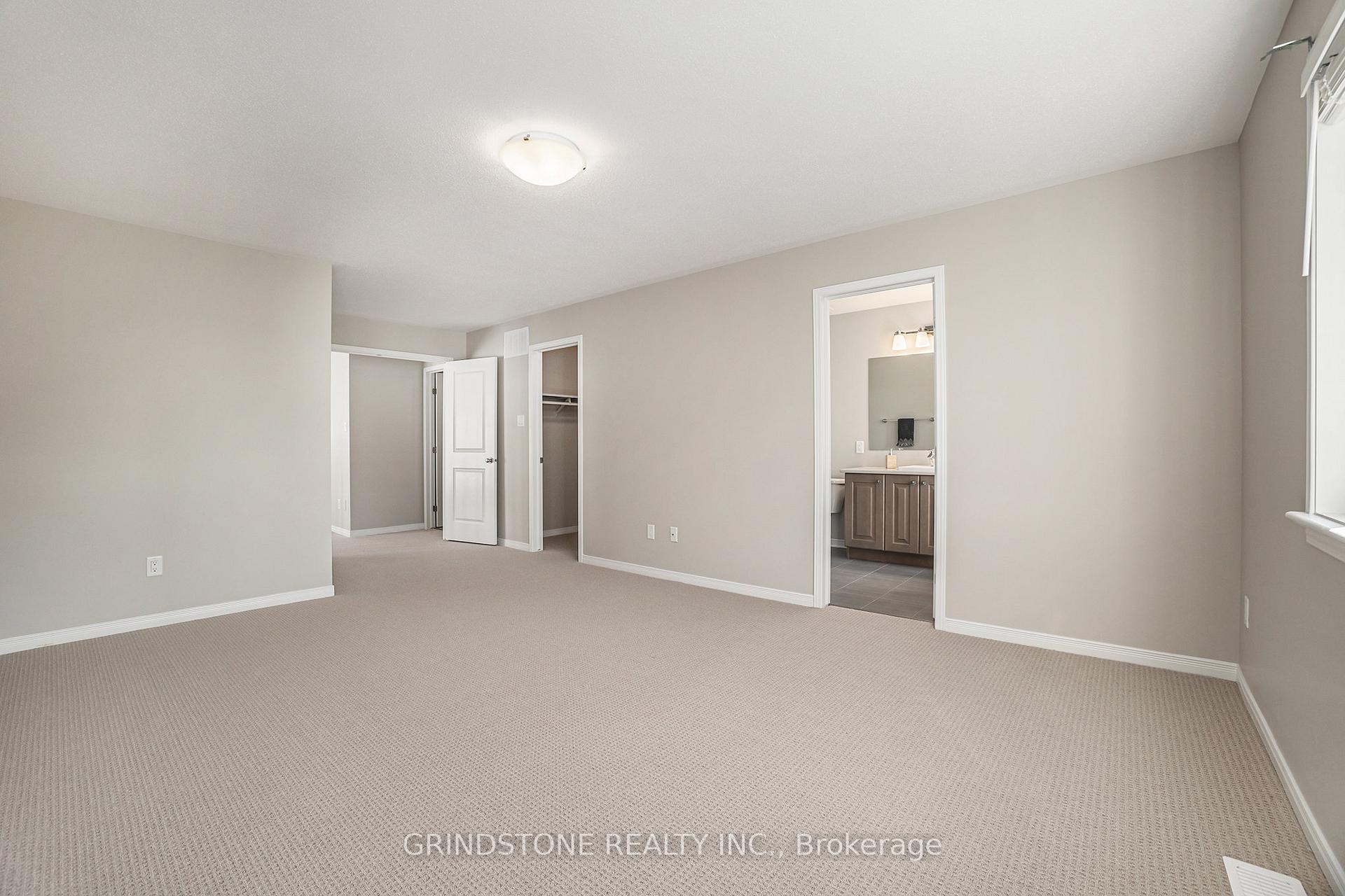 Photo 21 of 117 Westphalian Avenue, Ottawa, Kanata - Emerald Meadows/Trailwest — HOMEH
