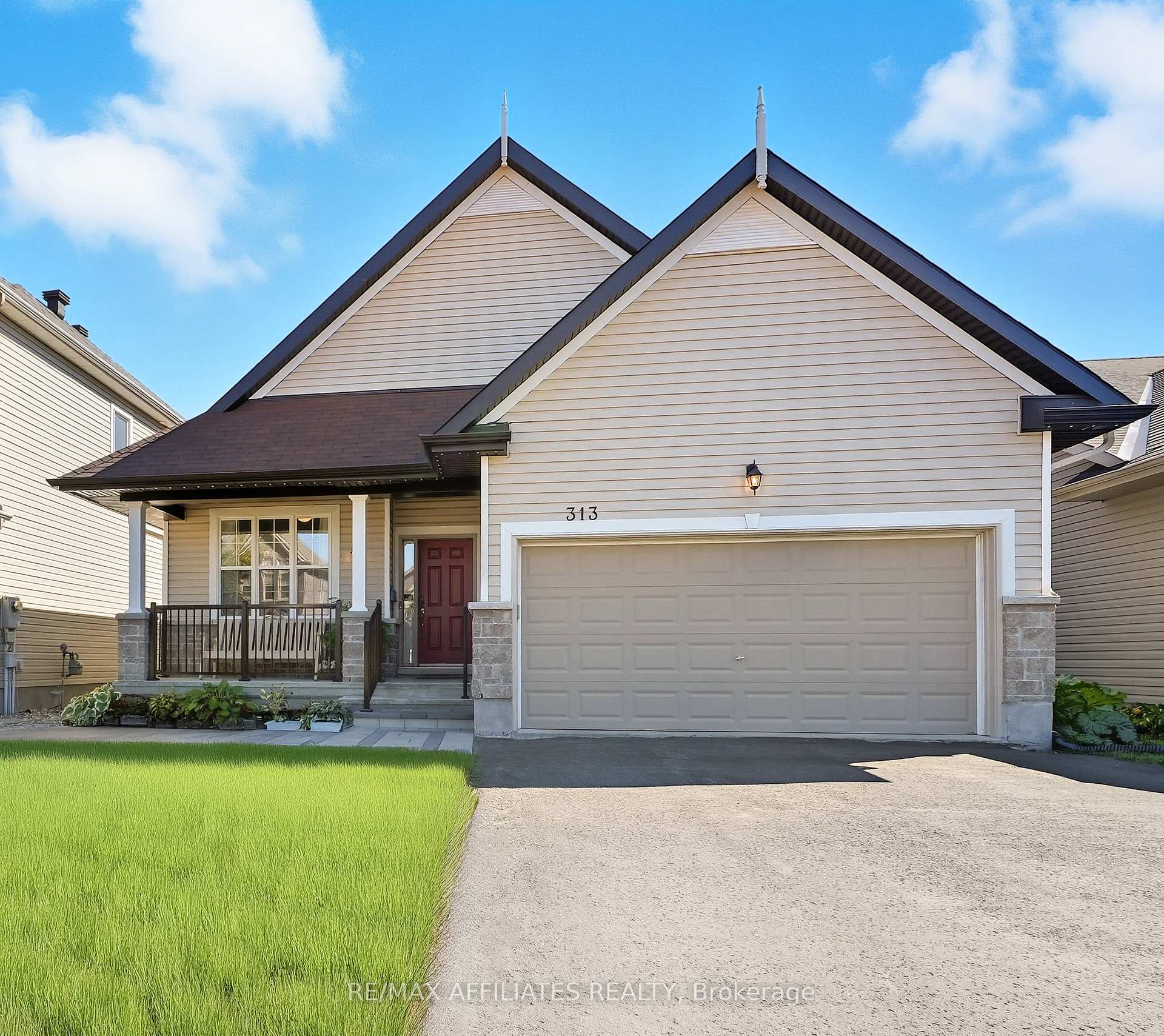 Photo 1 of 313 Bobolink Ridge N, Ottawa, Kanata - Emerald Meadows/Trailwest — HOMEH