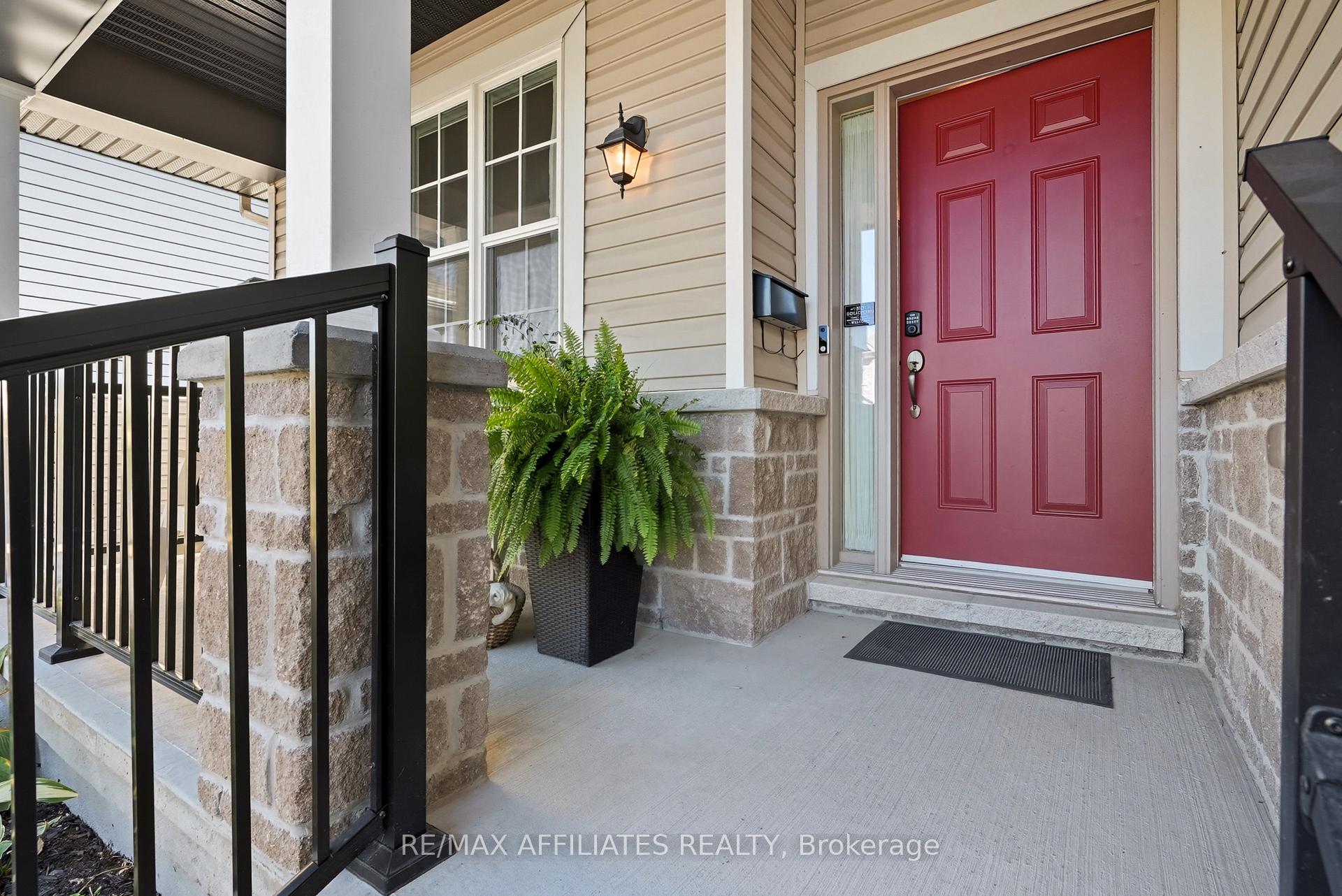 Photo 5 of 313 Bobolink Ridge N, Ottawa, Kanata - Emerald Meadows/Trailwest — HOMEH