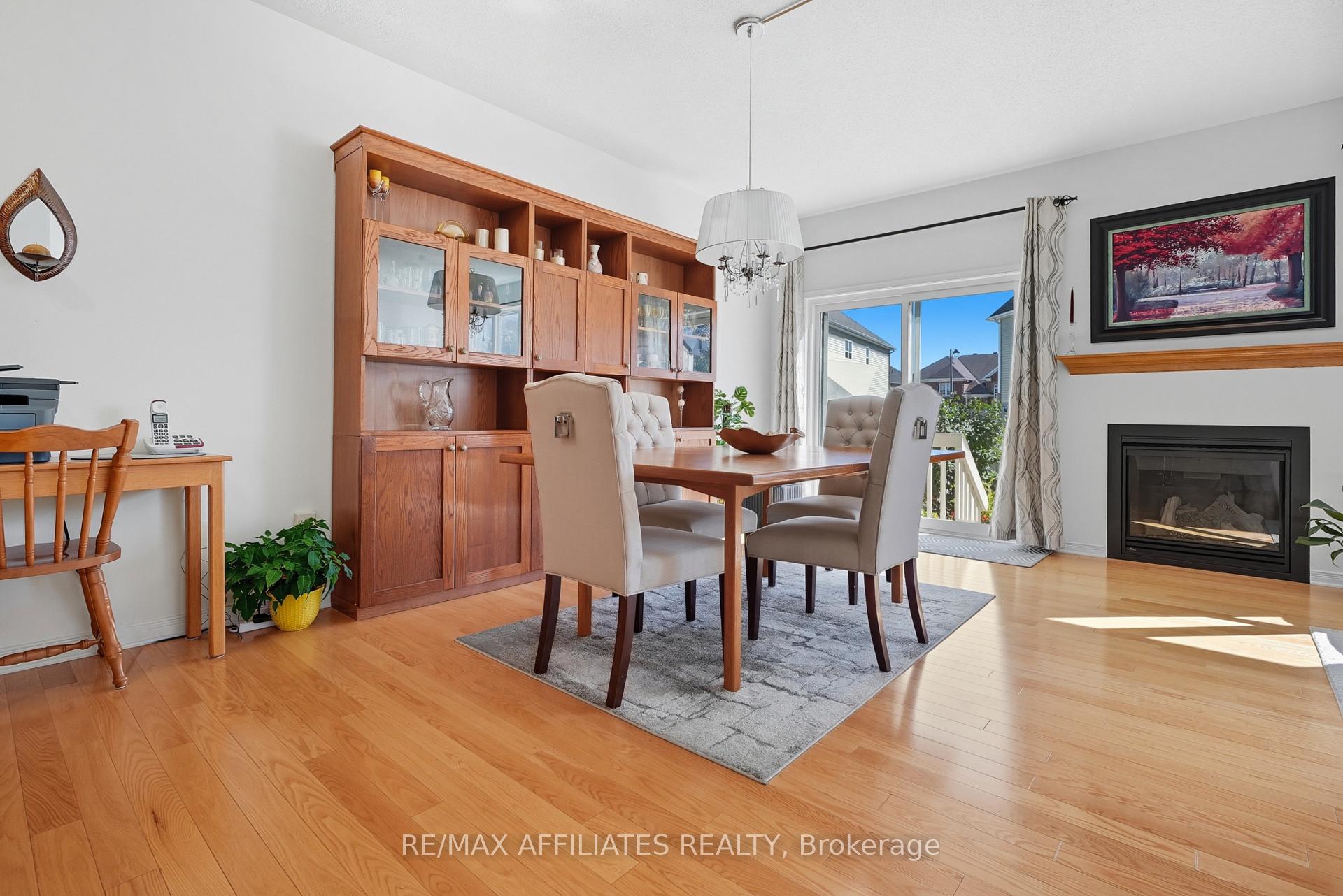 Photo 12 of 313 Bobolink Ridge N, Ottawa, Kanata - Emerald Meadows/Trailwest — HOMEH