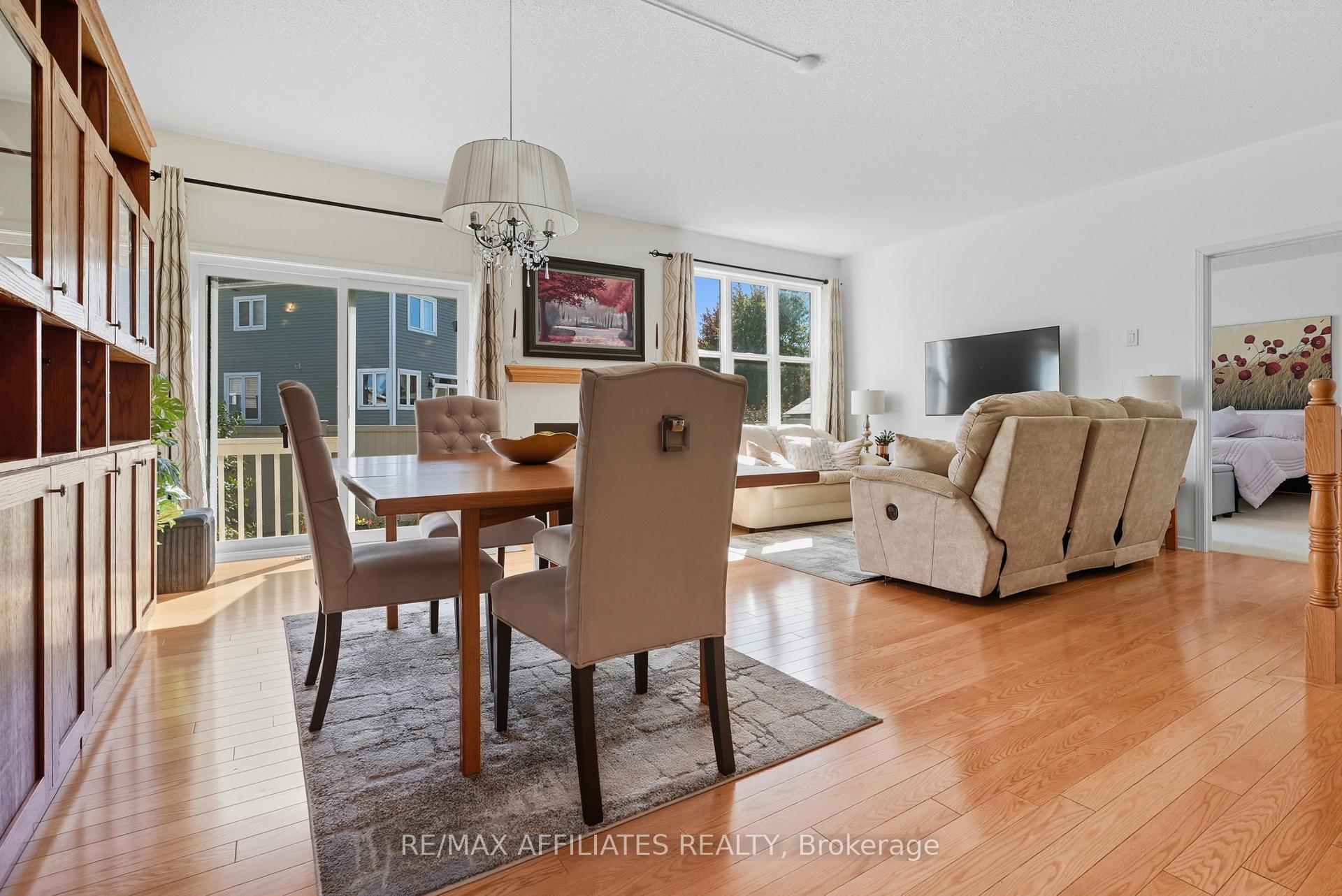 Photo 13 of 313 Bobolink Ridge N, Ottawa, Kanata - Emerald Meadows/Trailwest — HOMEH