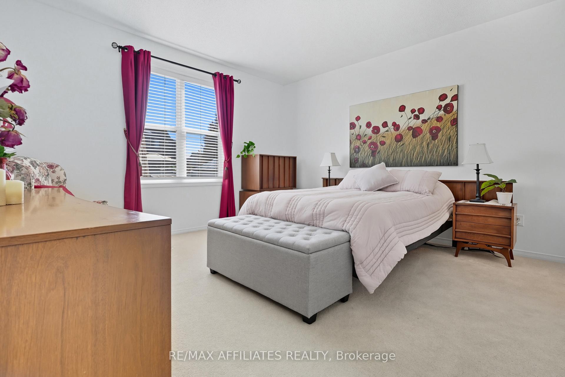 Photo 17 of 313 Bobolink Ridge N, Ottawa, Kanata - Emerald Meadows/Trailwest — HOMEH