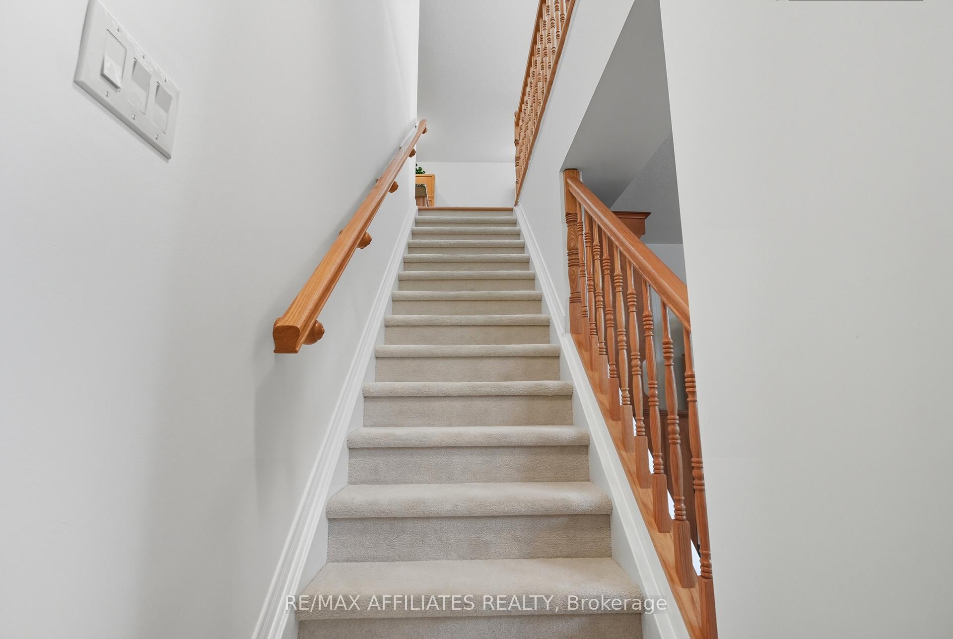Photo 25 of 313 Bobolink Ridge N, Ottawa, Kanata - Emerald Meadows/Trailwest — HOMEH