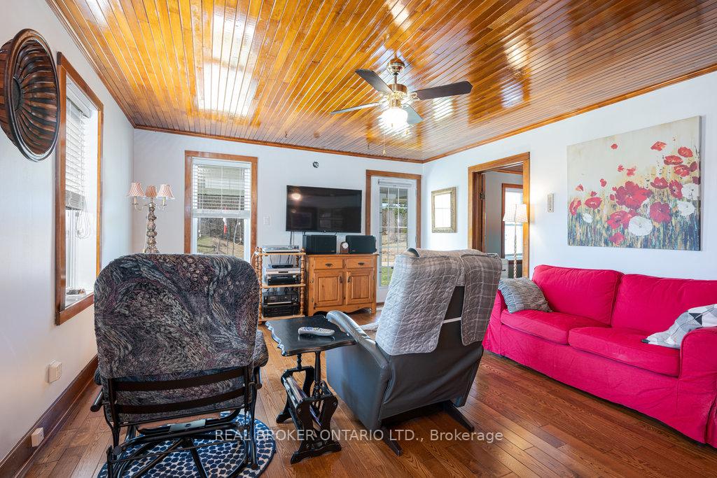 Photo 10 of 9754 Highway 511, Lanark Highlands, Lanark Highlands (Darling) Twp — HOMEH