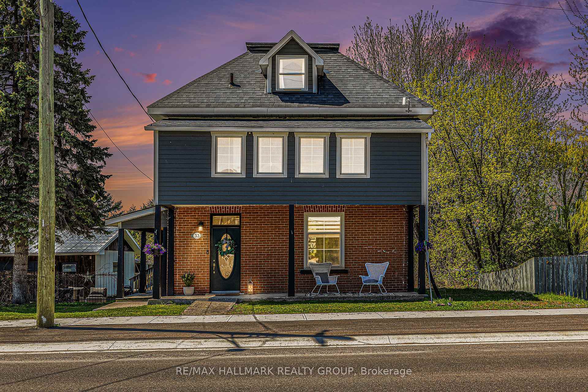 Front of 33 River Road