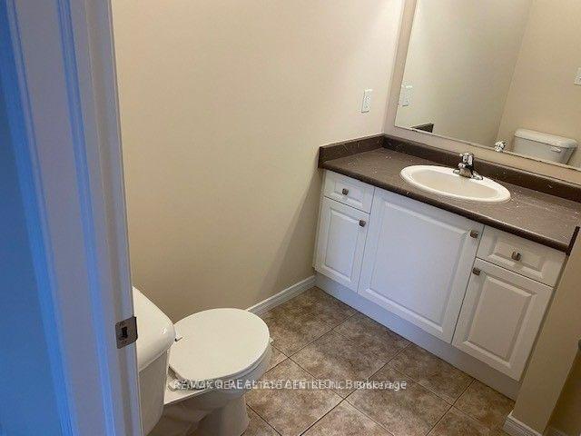 Photo 4 of 13 Eliza Avenue, Kitchener, Larentian West — HOMEH