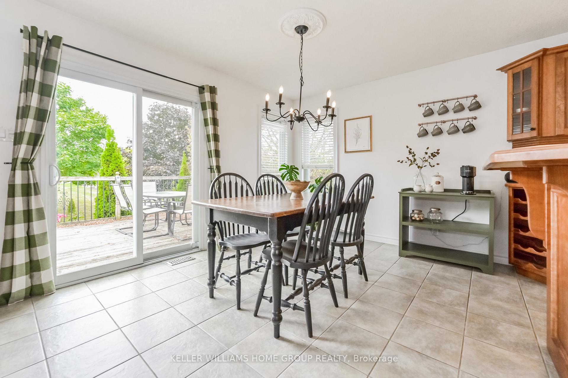 Photo 10 of 115 Andrews Drive W, Mapleton, Rural Mapleton — HOMEH