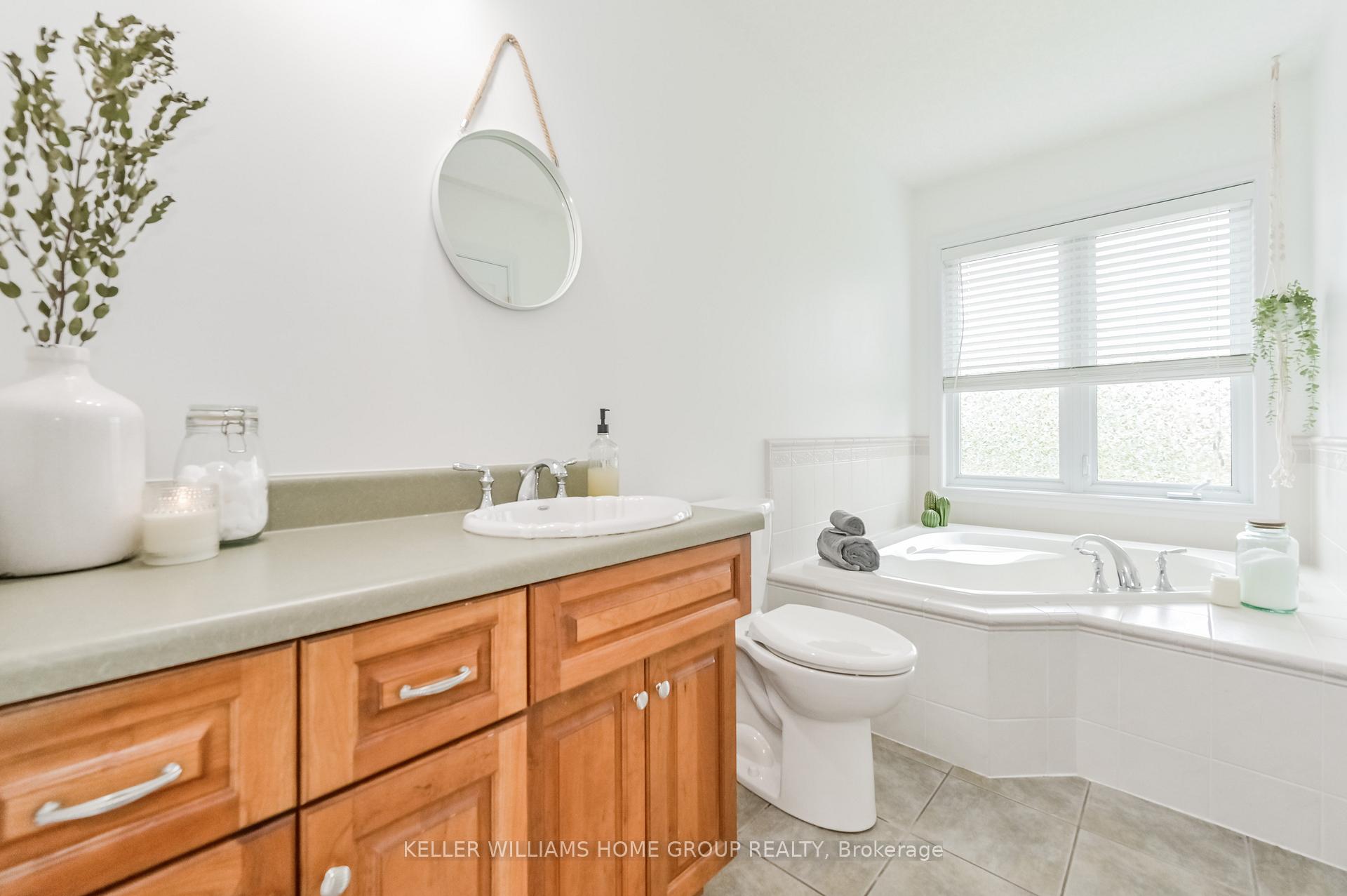 Photo 14 of 115 Andrews Drive W, Mapleton, Rural Mapleton — HOMEH