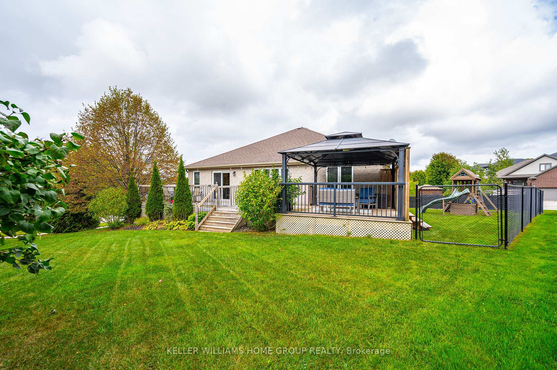 Photo 28 of 115 Andrews Drive W, Mapleton, Rural Mapleton — HOMEH