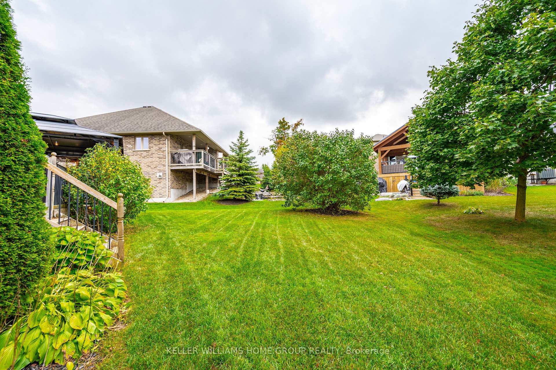 Photo 32 of 115 Andrews Drive W, Mapleton, Rural Mapleton — HOMEH