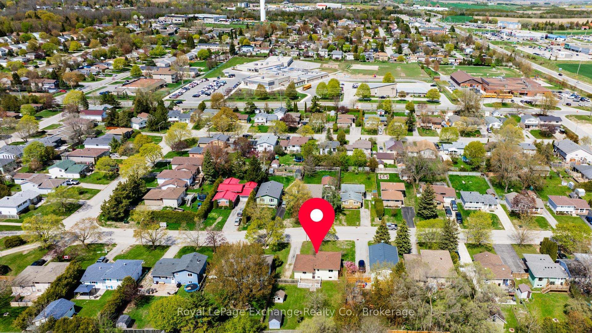 Photo 5 of 740 Johnston Crescent S, Kincardine — HOMEH