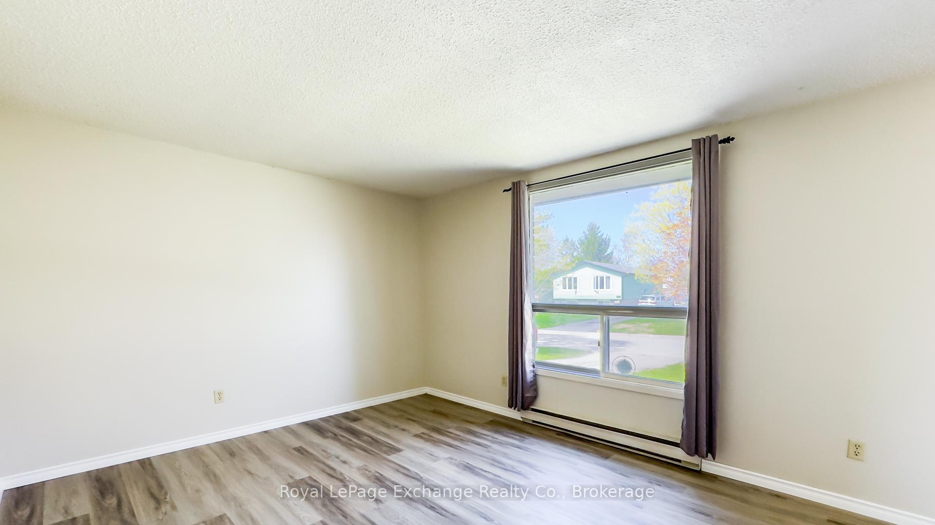 Photo 11 of 740 Johnston Crescent S, Kincardine — HOMEH