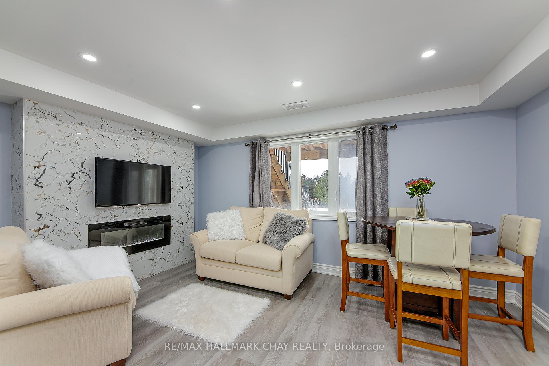 Photo 5 of Unit B2, 896 John Street, Innisfil, Churchill — HOMEH