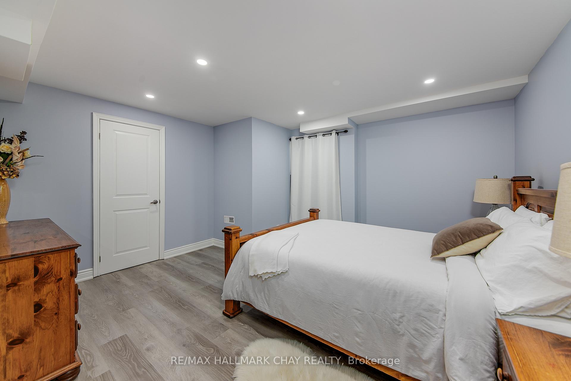 Photo 15 of Unit B2, 896 John Street, Innisfil, Churchill — HOMEH