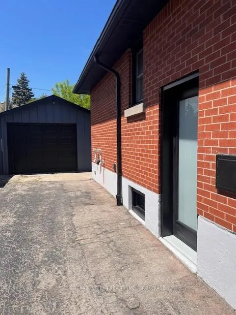Photo 16 of Unit 2, 286 East 45th Street, Hamilton, Hampton Heights — HOMEH