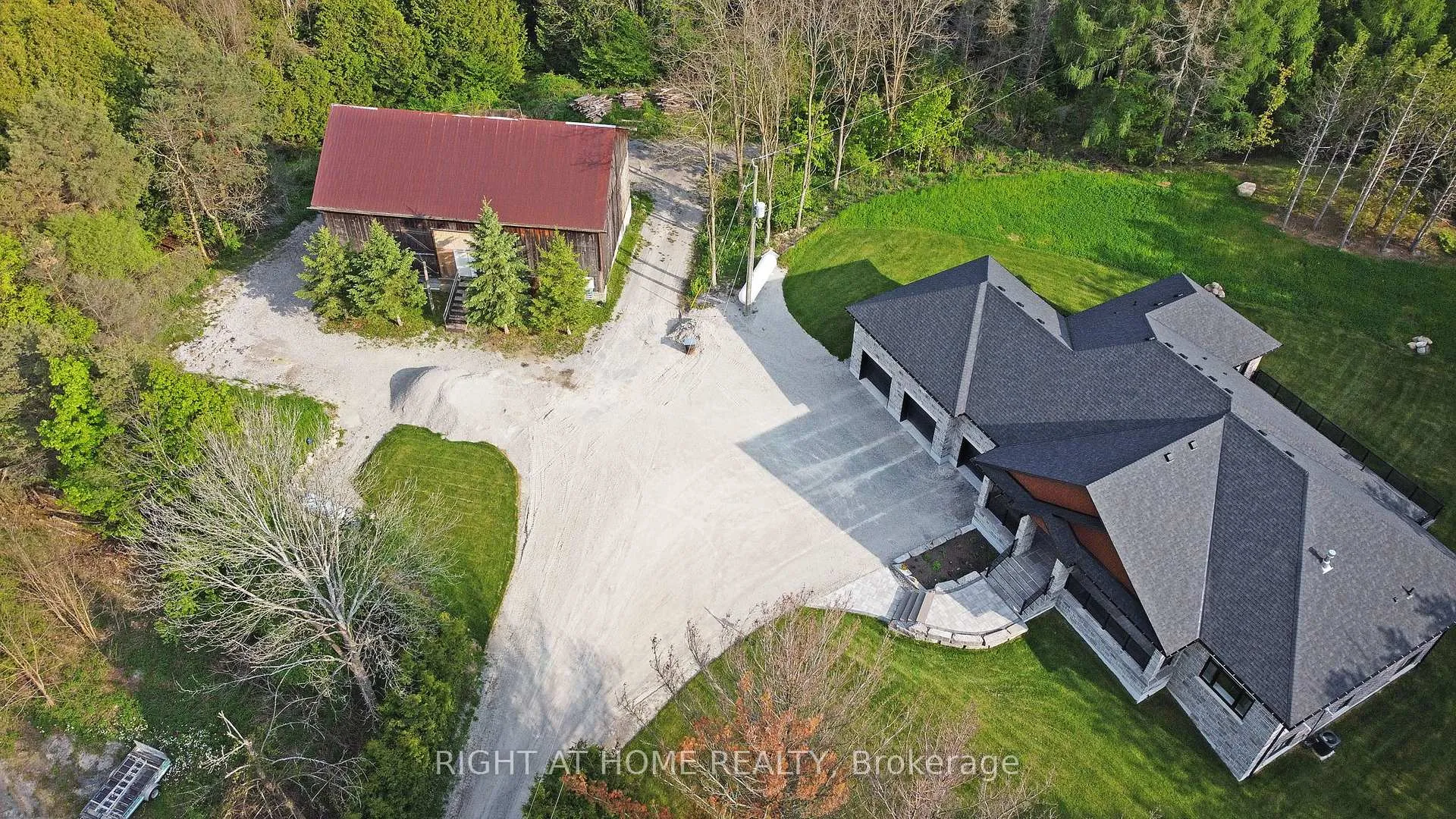 Photo 3 of 2705 14th Line, Innisfil, Gilford — HOMEH
