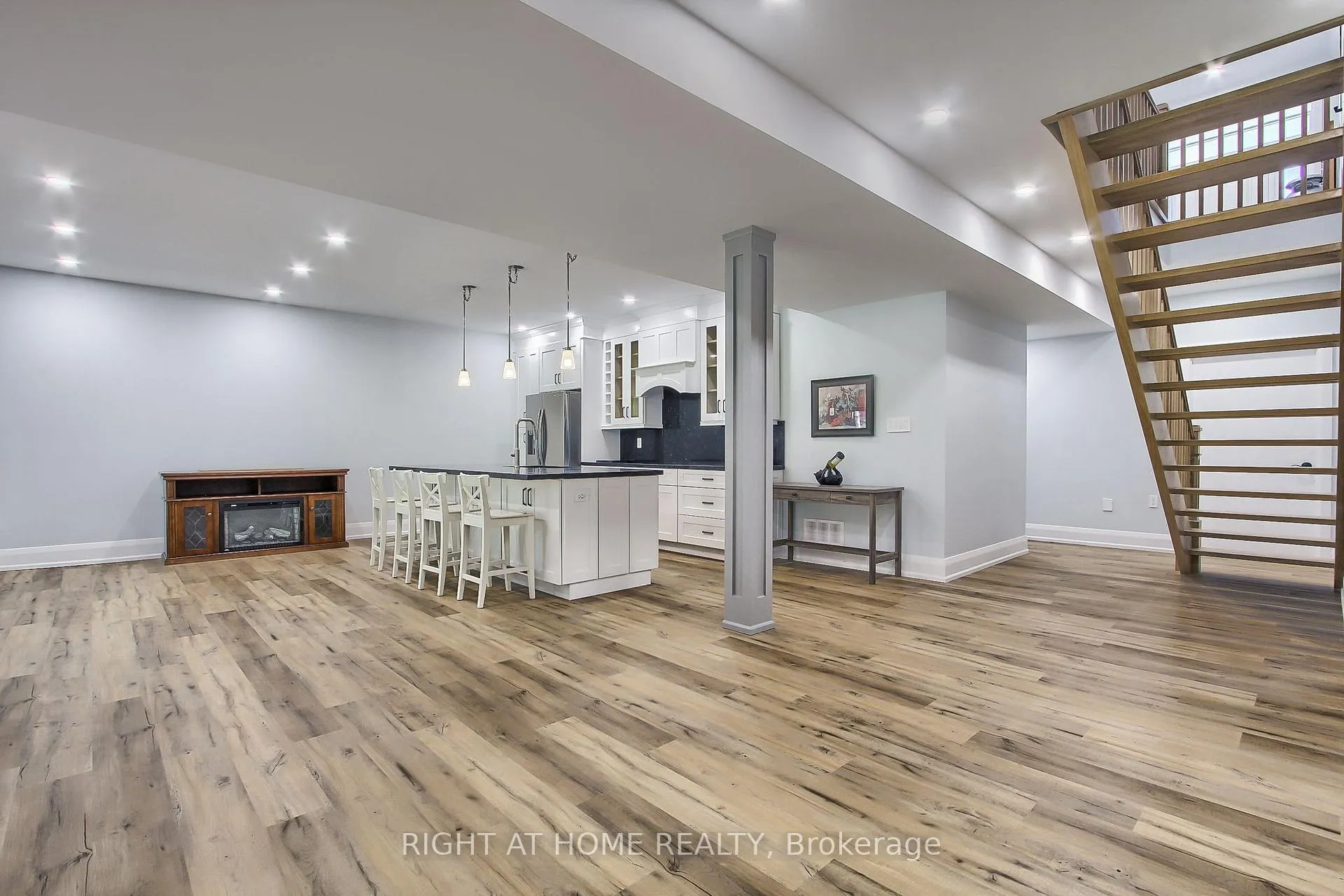 Photo 26 of 2705 14th Line, Innisfil, Gilford — HOMEH