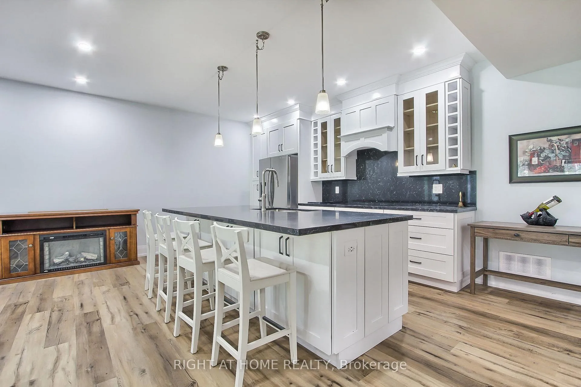 Photo 27 of 2705 14th Line, Innisfil, Gilford — HOMEH