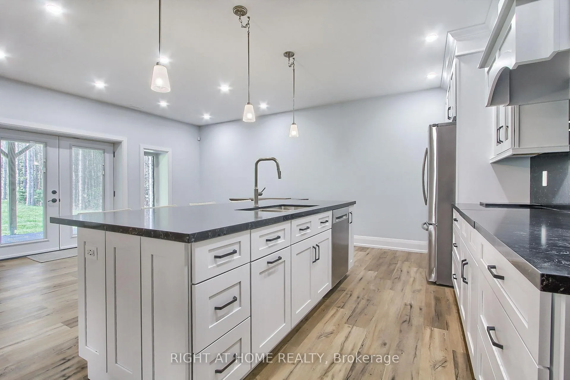 Photo 28 of 2705 14th Line, Innisfil, Gilford — HOMEH