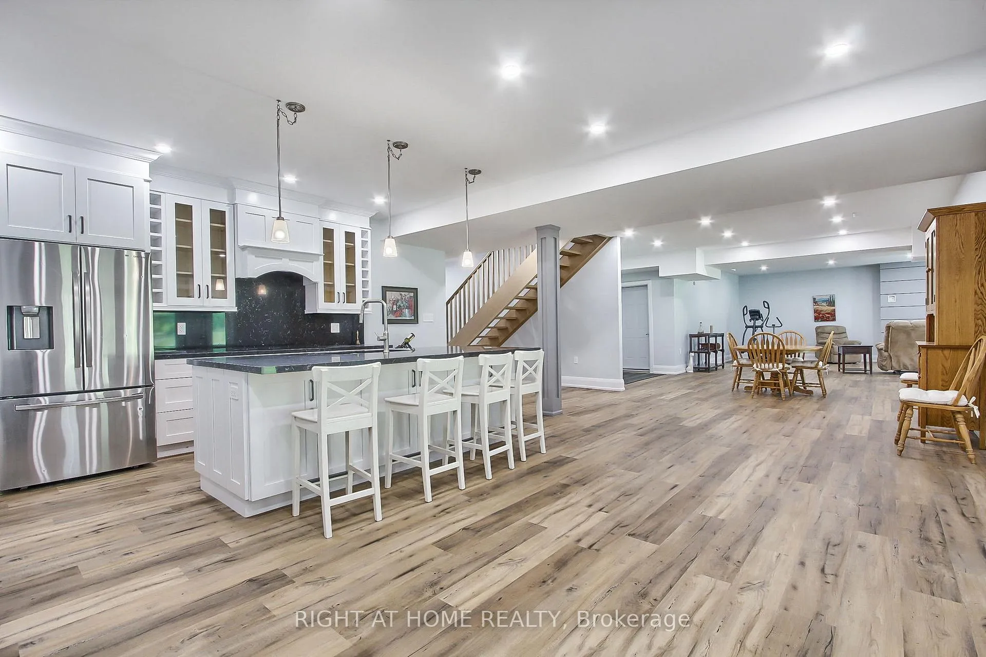 Photo 29 of 2705 14th Line, Innisfil, Gilford — HOMEH