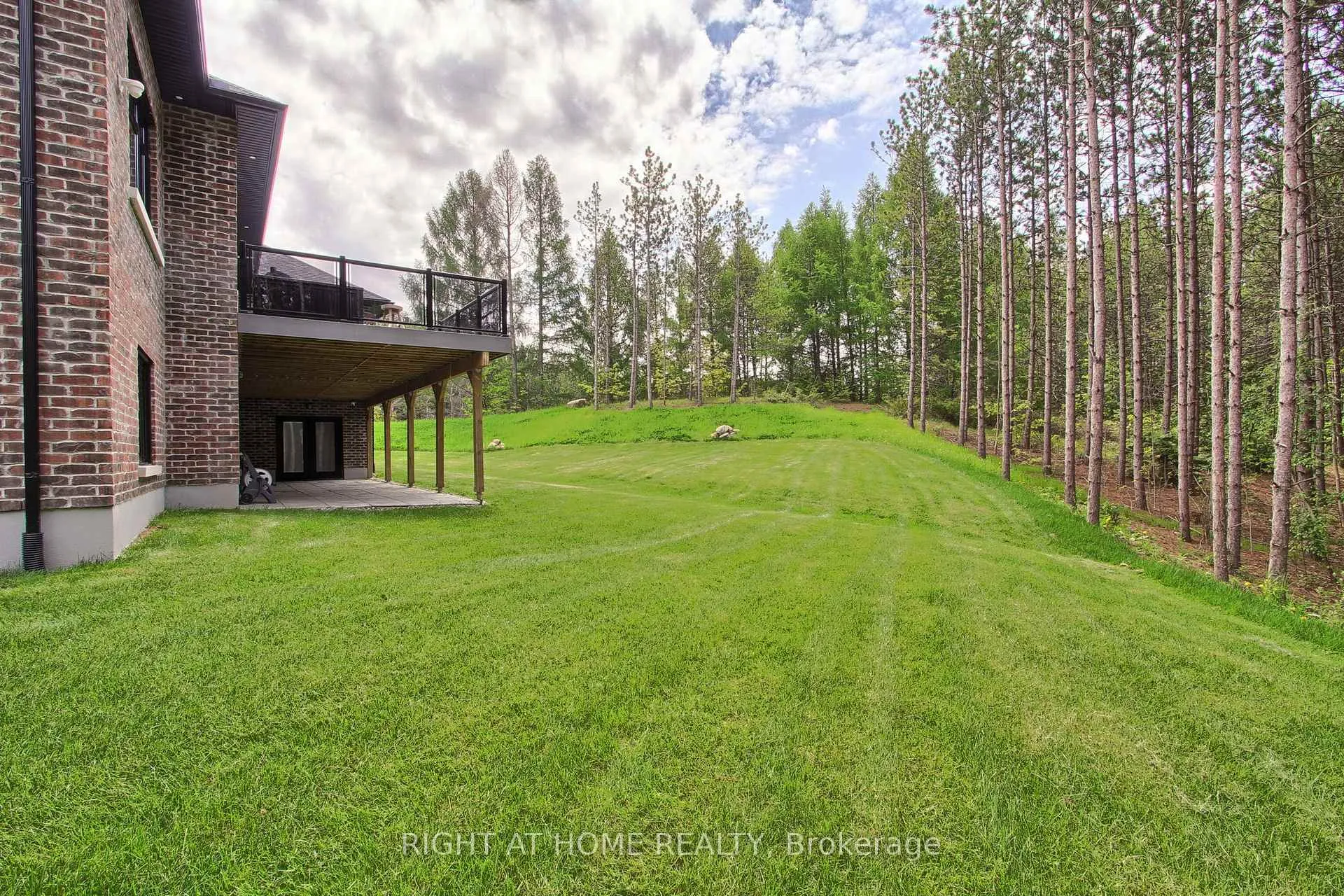 Photo 40 of 2705 14th Line, Innisfil, Gilford — HOMEH