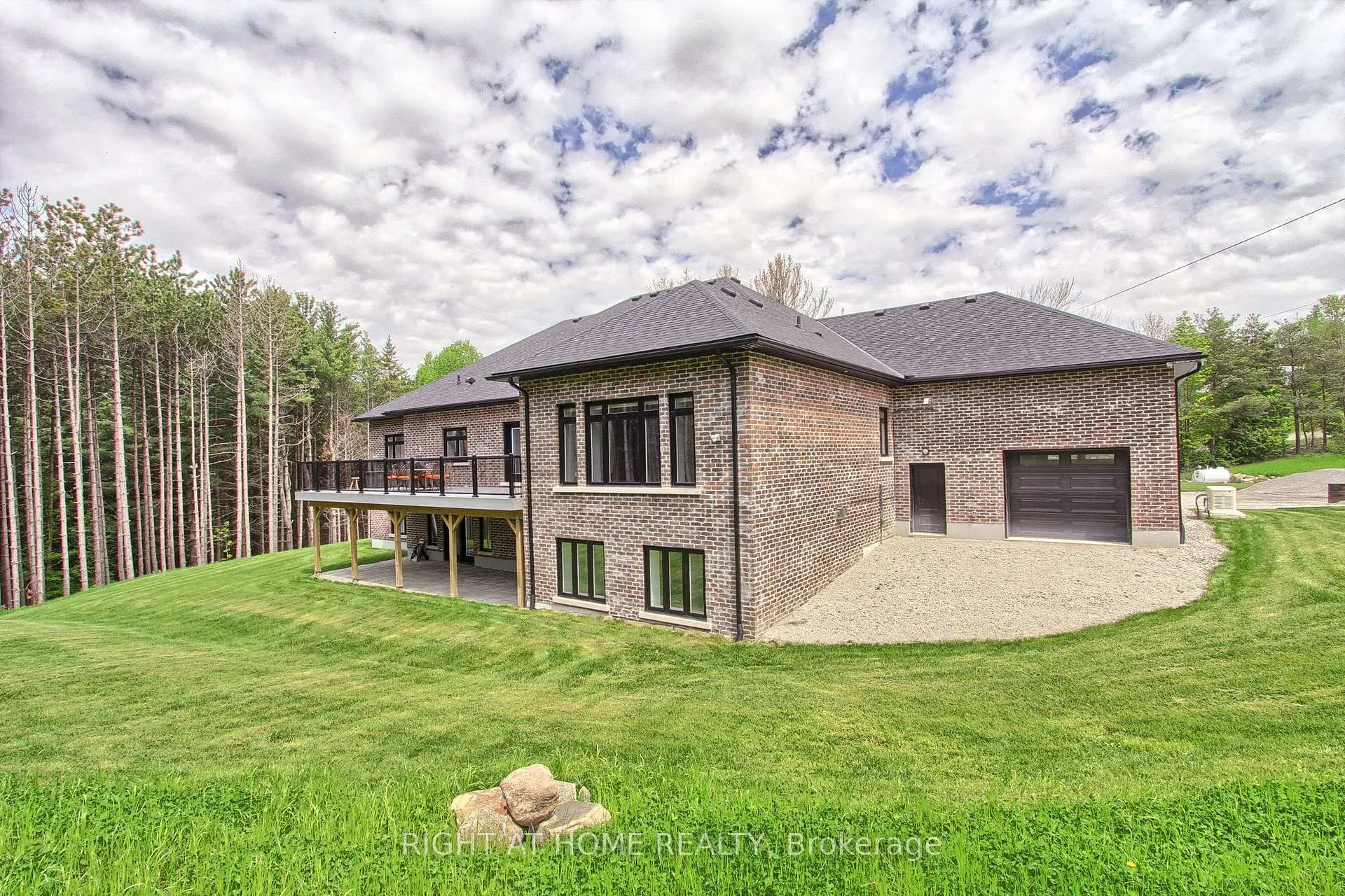 Photo 42 of 2705 14th Line, Innisfil, Gilford — HOMEH
