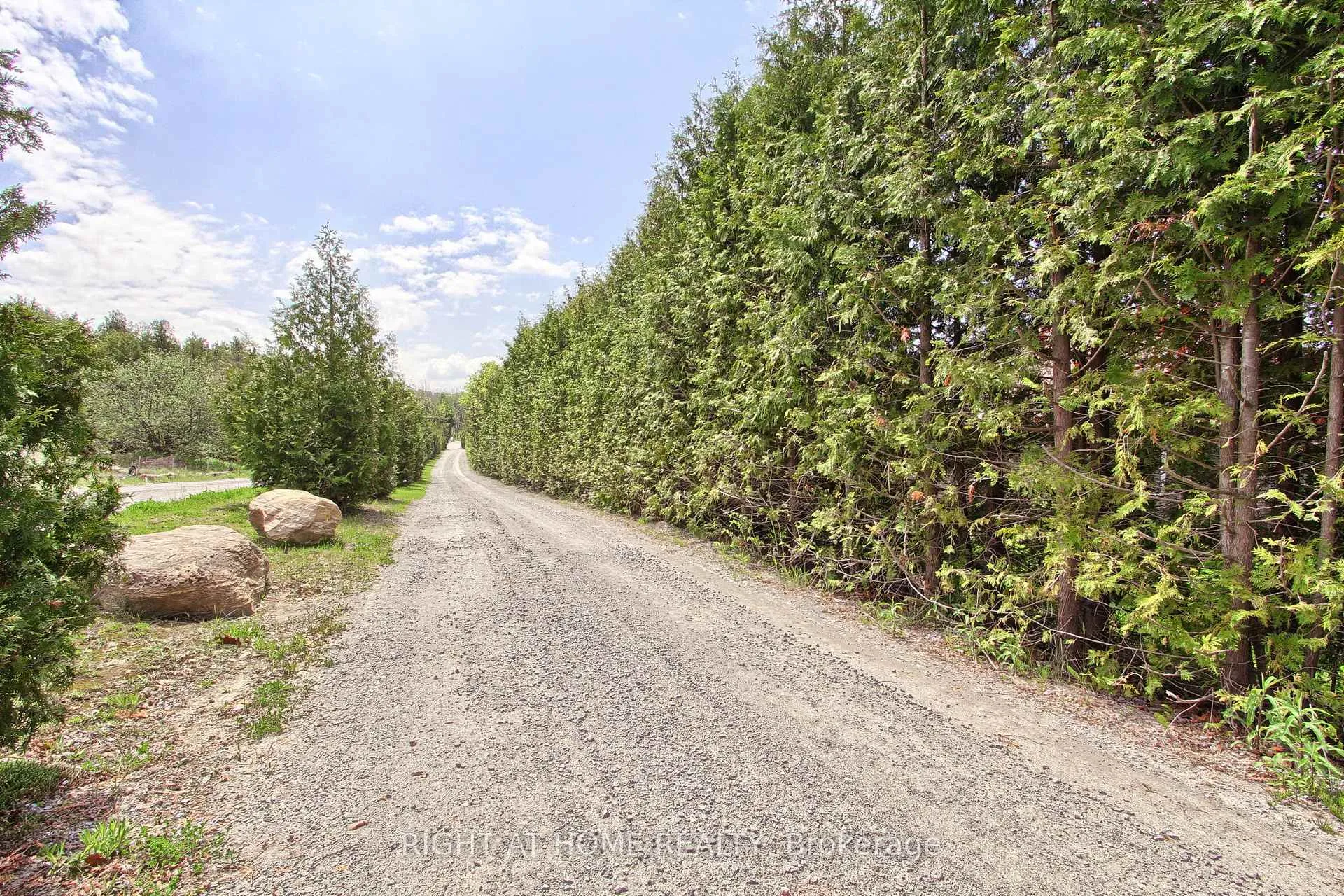 Photo 43 of 2705 14th Line, Innisfil, Gilford — HOMEH
