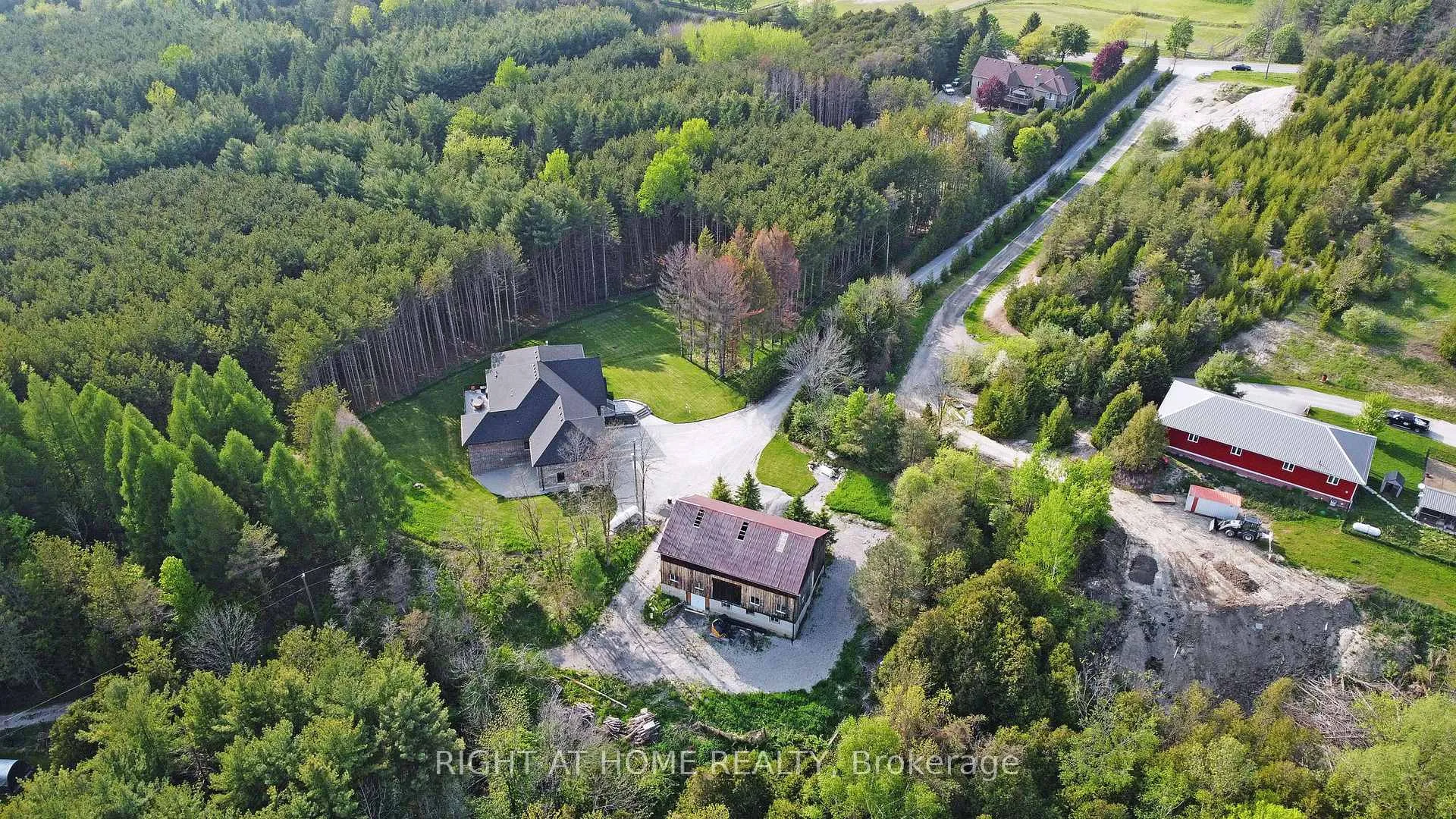 Photo 47 of 2705 14th Line, Innisfil, Gilford — HOMEH