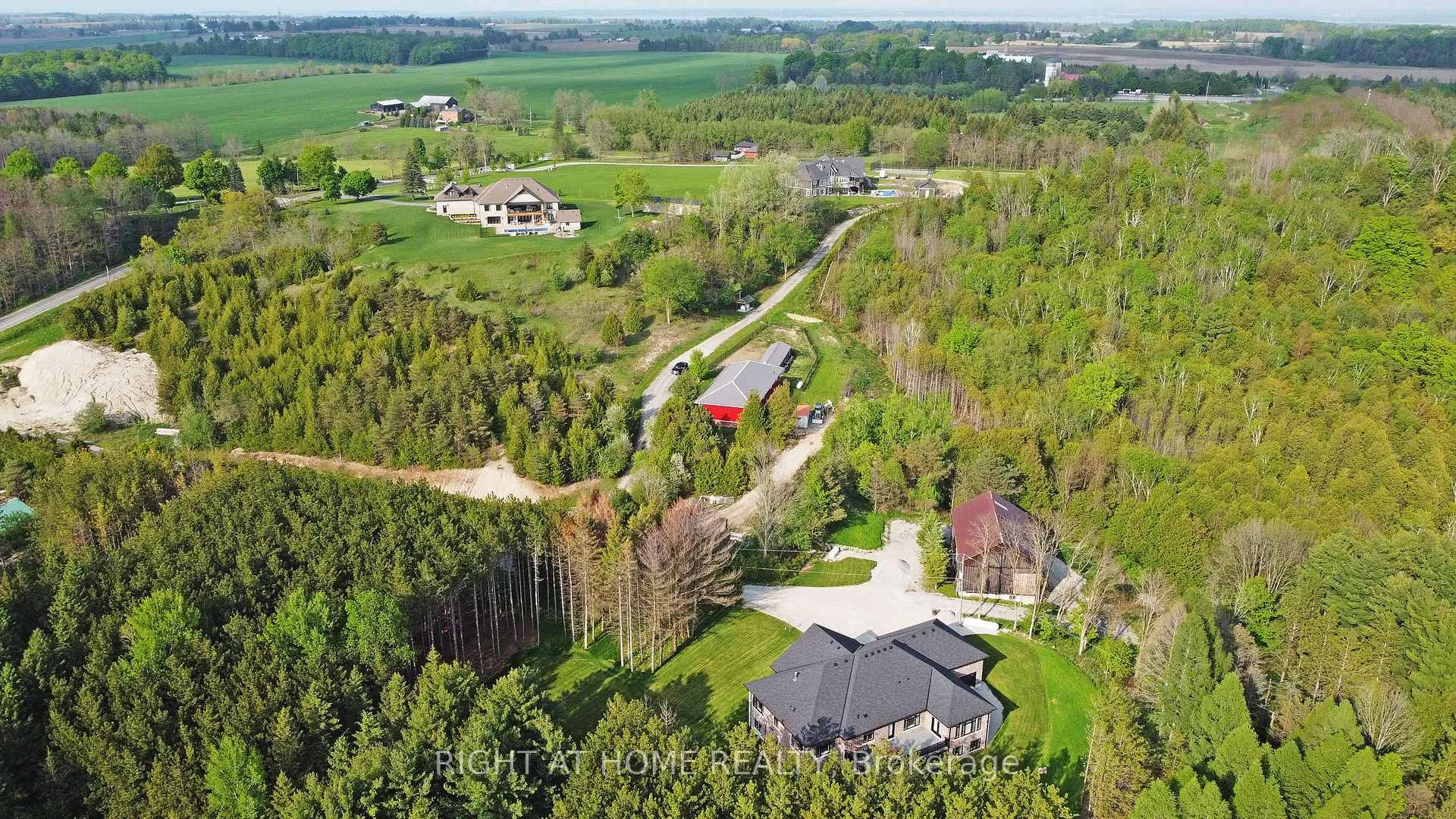 Photo 48 of 2705 14th Line, Innisfil, Gilford — HOMEH