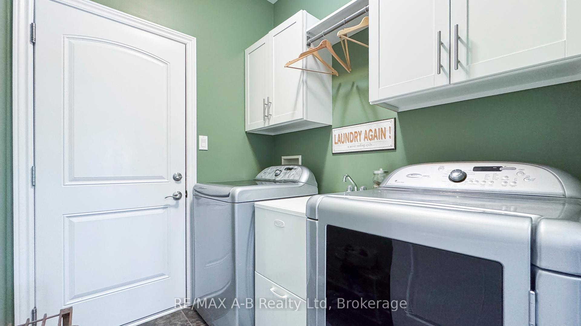 Photo 22 of 115 John Street, Lucan Biddulph, Lucan — HOMEH