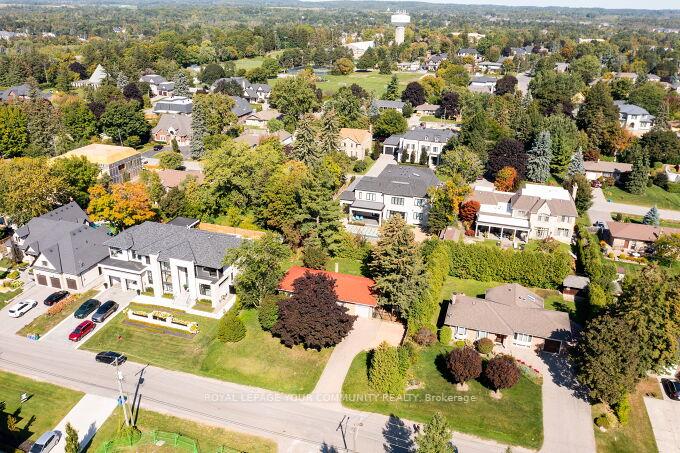 Photo 1 of 126 Patricia Drive, King, King City — HOMEH
