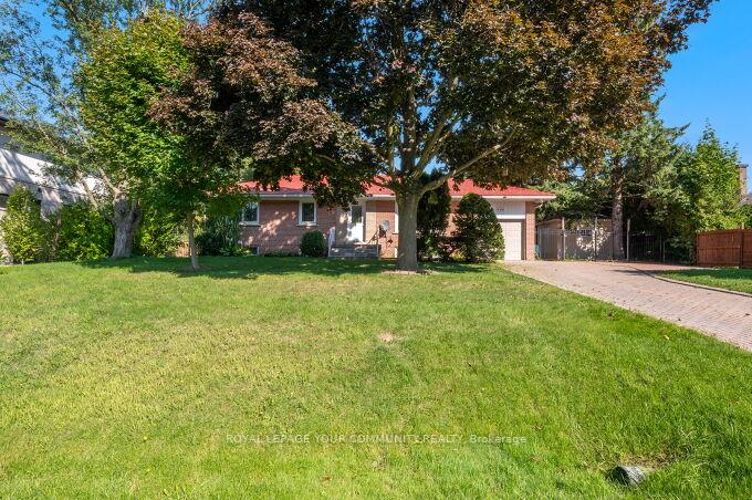 Photo 4 of 126 Patricia Drive, King, King City — HOMEH