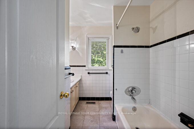Photo 19 of 126 Patricia Drive, King, King City — HOMEH