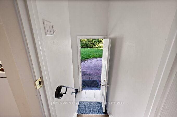 Photo 20 of 126 Patricia Drive, King, King City — HOMEH