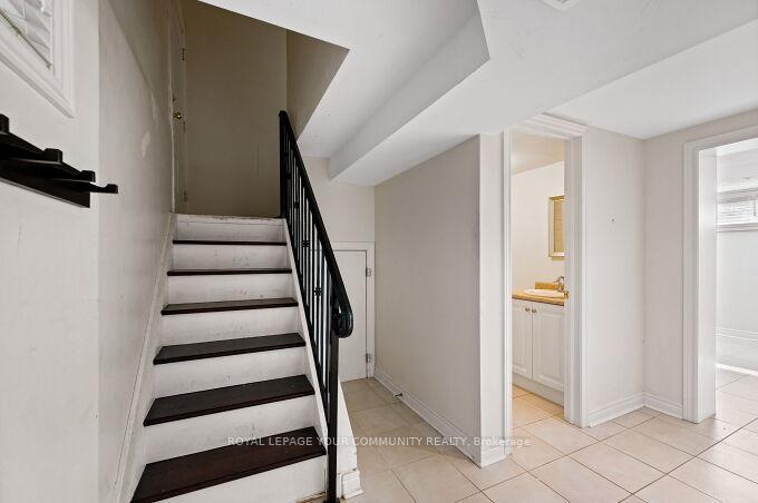 Photo 21 of 126 Patricia Drive, King, King City — HOMEH