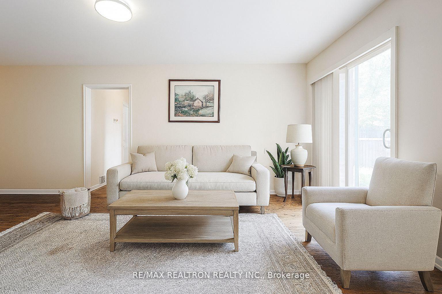 Photo 10 of 46 Meadowview Avenue, Markham, Grandview — HOMEH