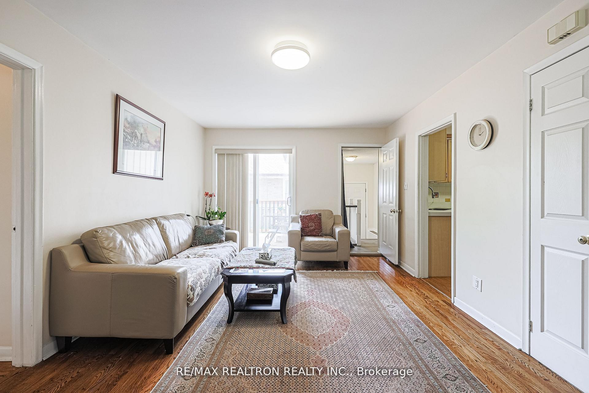 Photo 12 of 46 Meadowview Avenue, Markham, Grandview — HOMEH