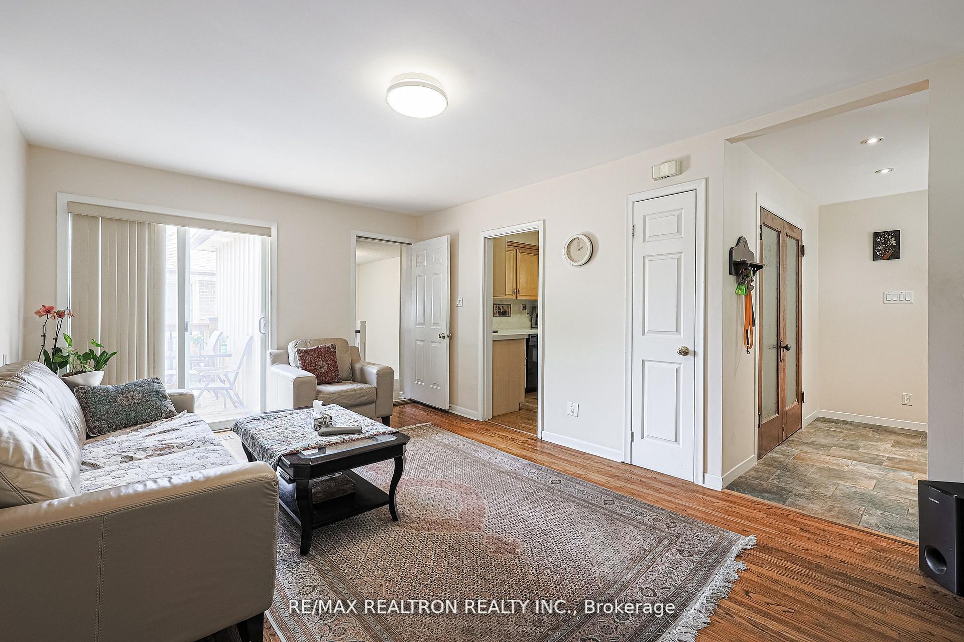 Photo 13 of 46 Meadowview Avenue, Markham, Grandview — HOMEH
