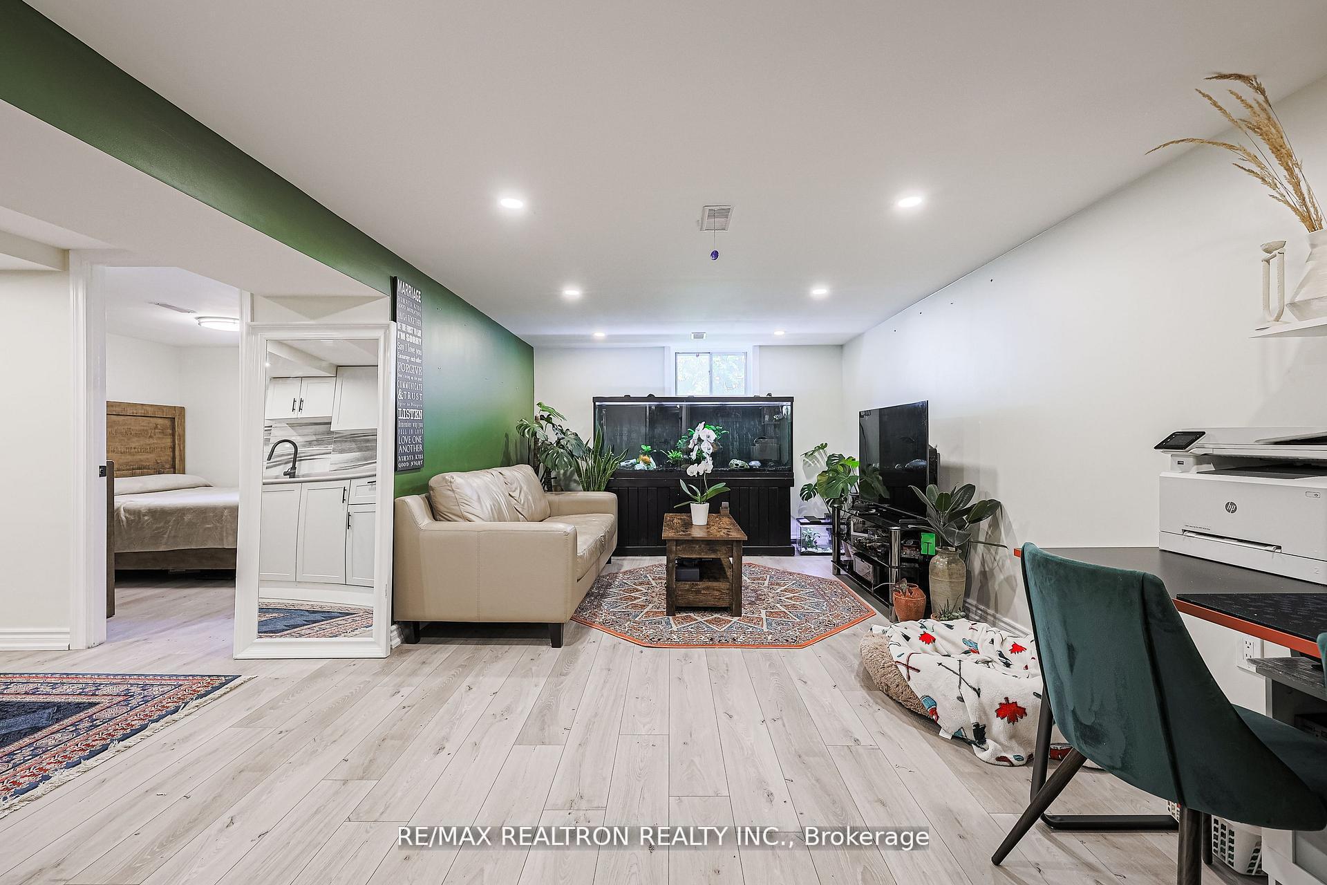 Photo 18 of 46 Meadowview Avenue, Markham, Grandview — HOMEH