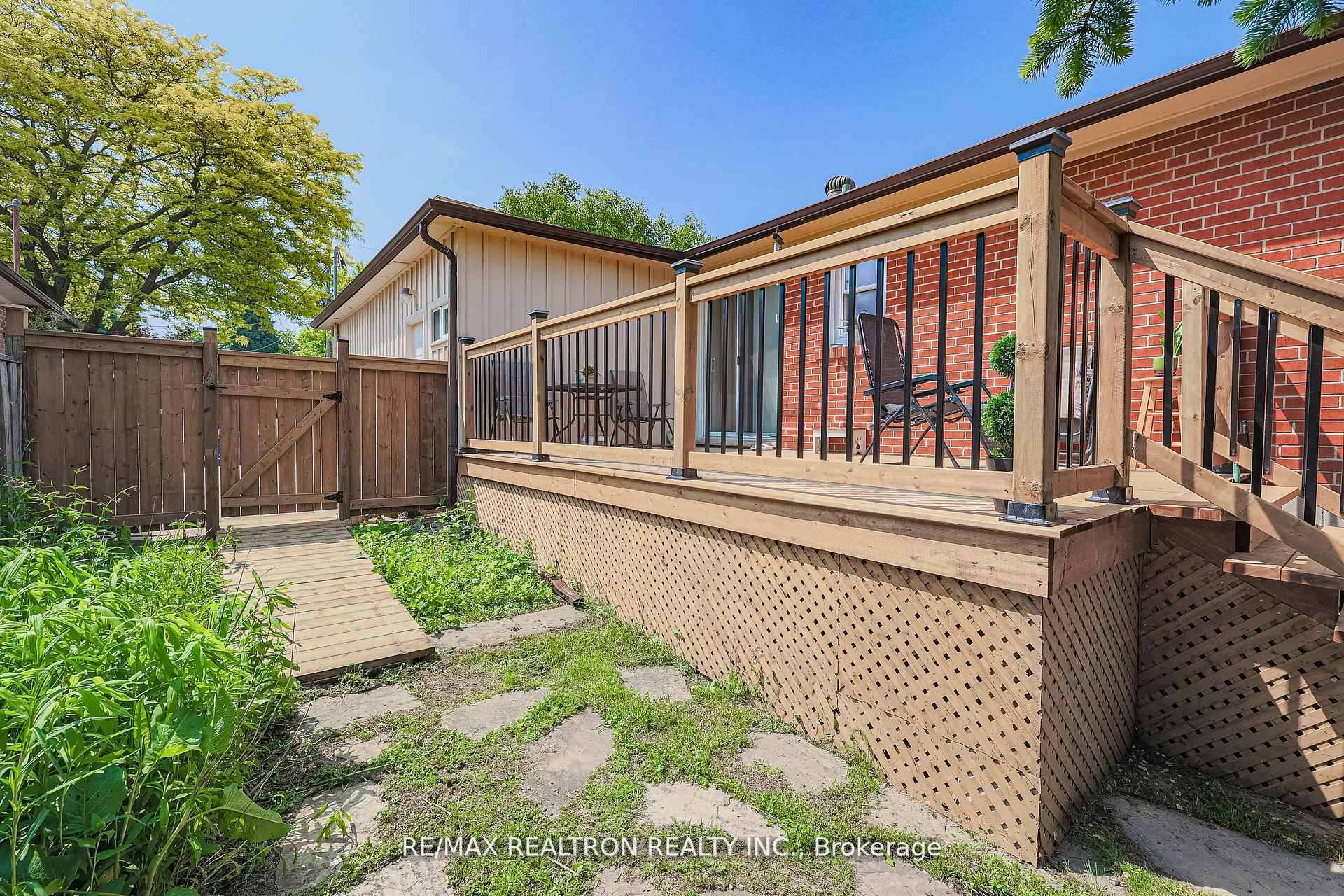Photo 24 of 46 Meadowview Avenue, Markham, Grandview — HOMEH