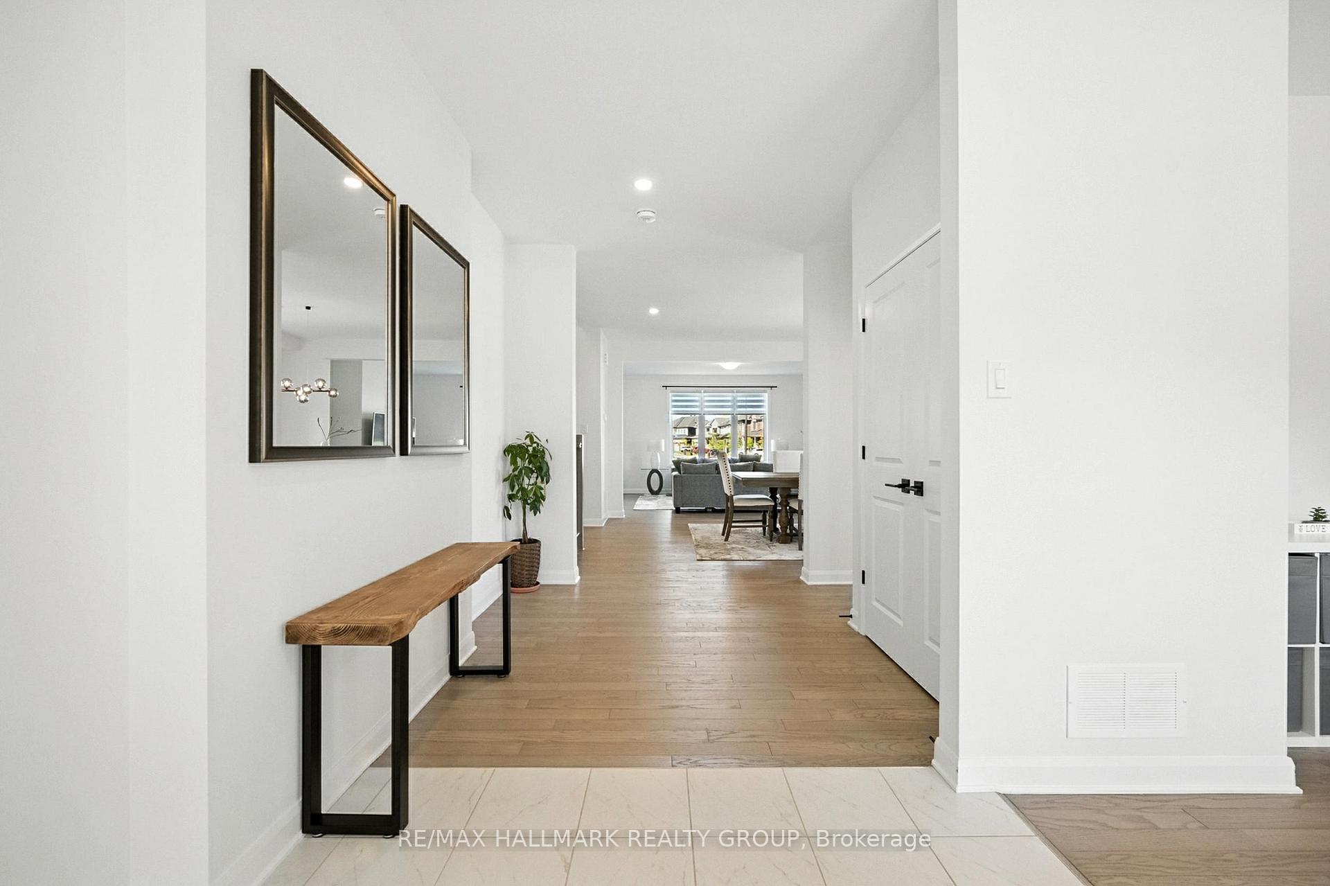 Photo 2 of 547 Anchor Circle, Ottawa, Mahogany Community — HOMEH