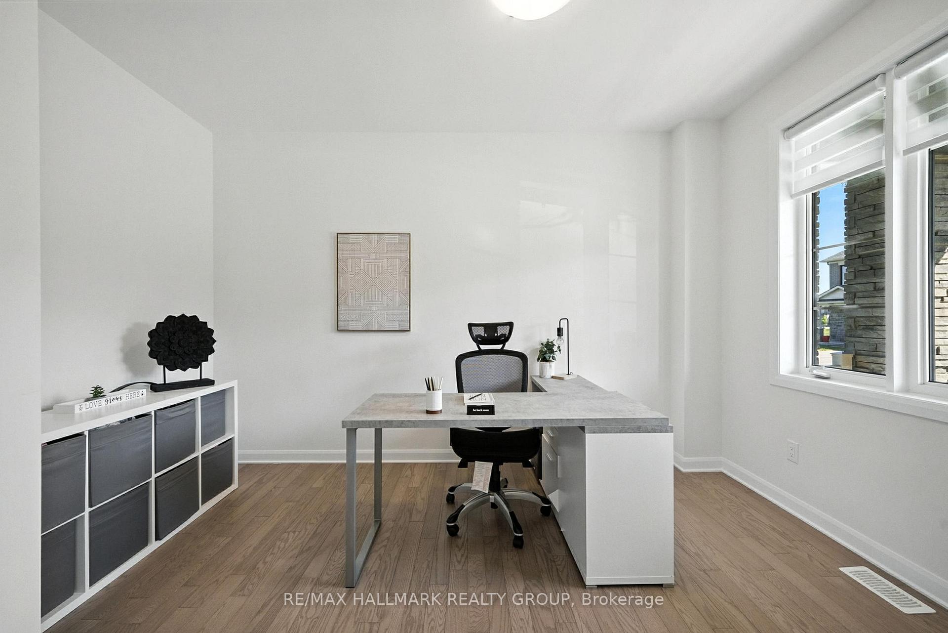 Photo 4 of 547 Anchor Circle, Ottawa, Mahogany Community — HOMEH