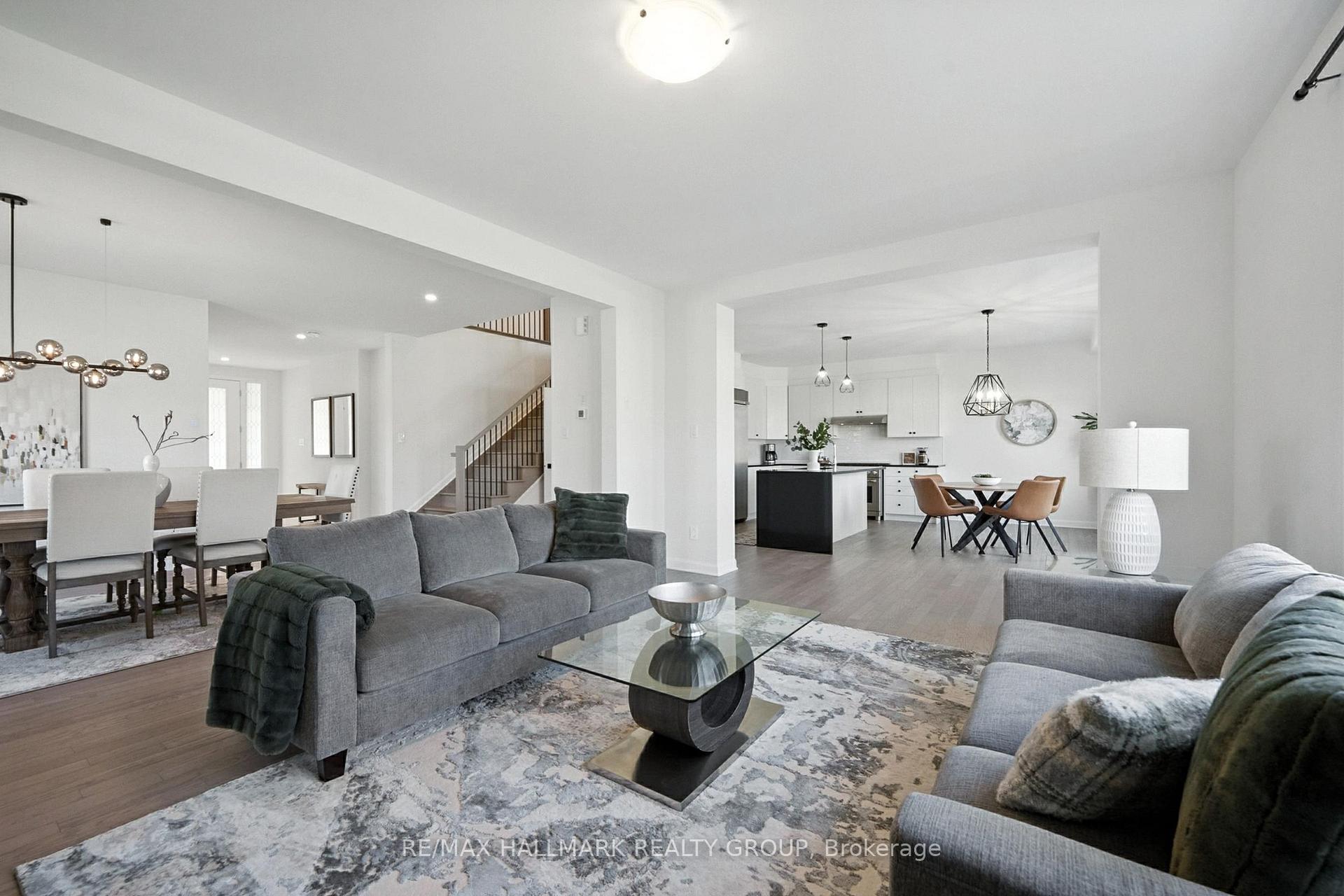 Photo 11 of 547 Anchor Circle, Ottawa, Mahogany Community — HOMEH