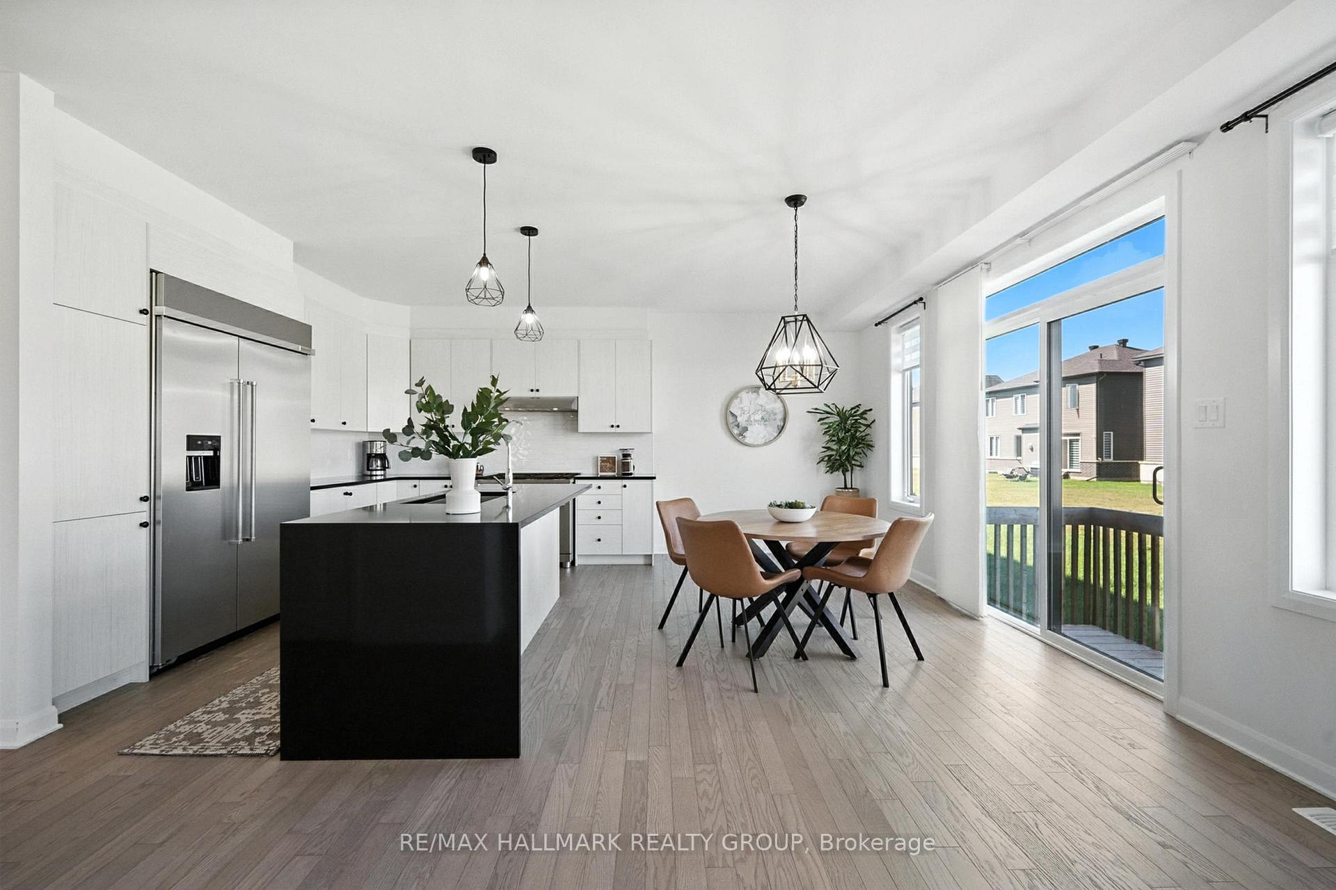 Photo 12 of 547 Anchor Circle, Ottawa, Mahogany Community — HOMEH