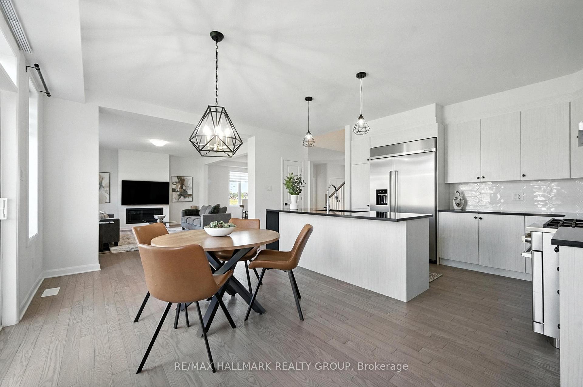 Photo 13 of 547 Anchor Circle, Ottawa, Mahogany Community — HOMEH