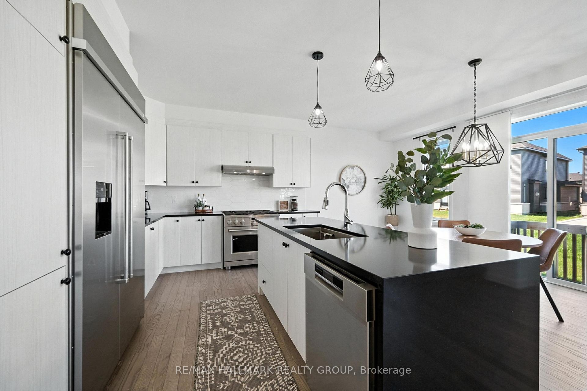 Photo 15 of 547 Anchor Circle, Ottawa, Mahogany Community — HOMEH